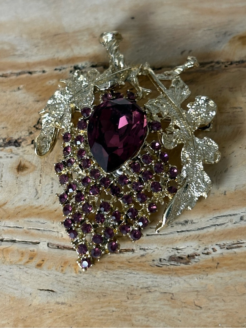 Vintage Grape Cluster Amethyst Purple Rhinestone Gold Brooch